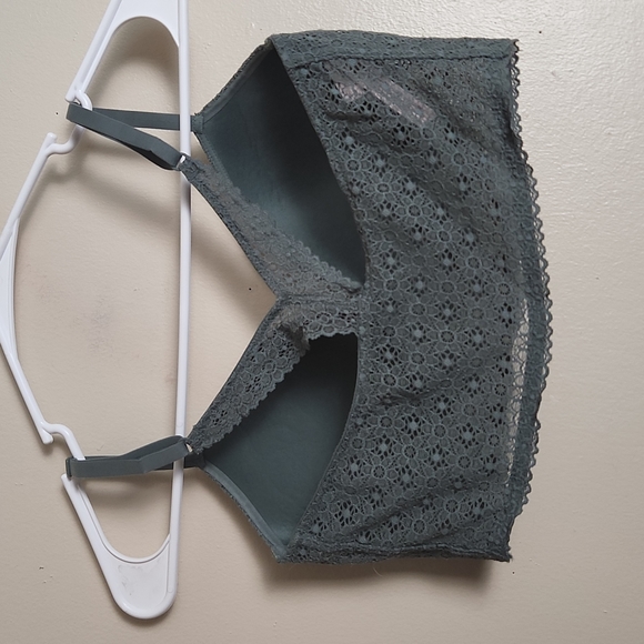 Victoria's Secret Body by Victoria Padded no-wire Racerback Bra - Picture 4 of 6